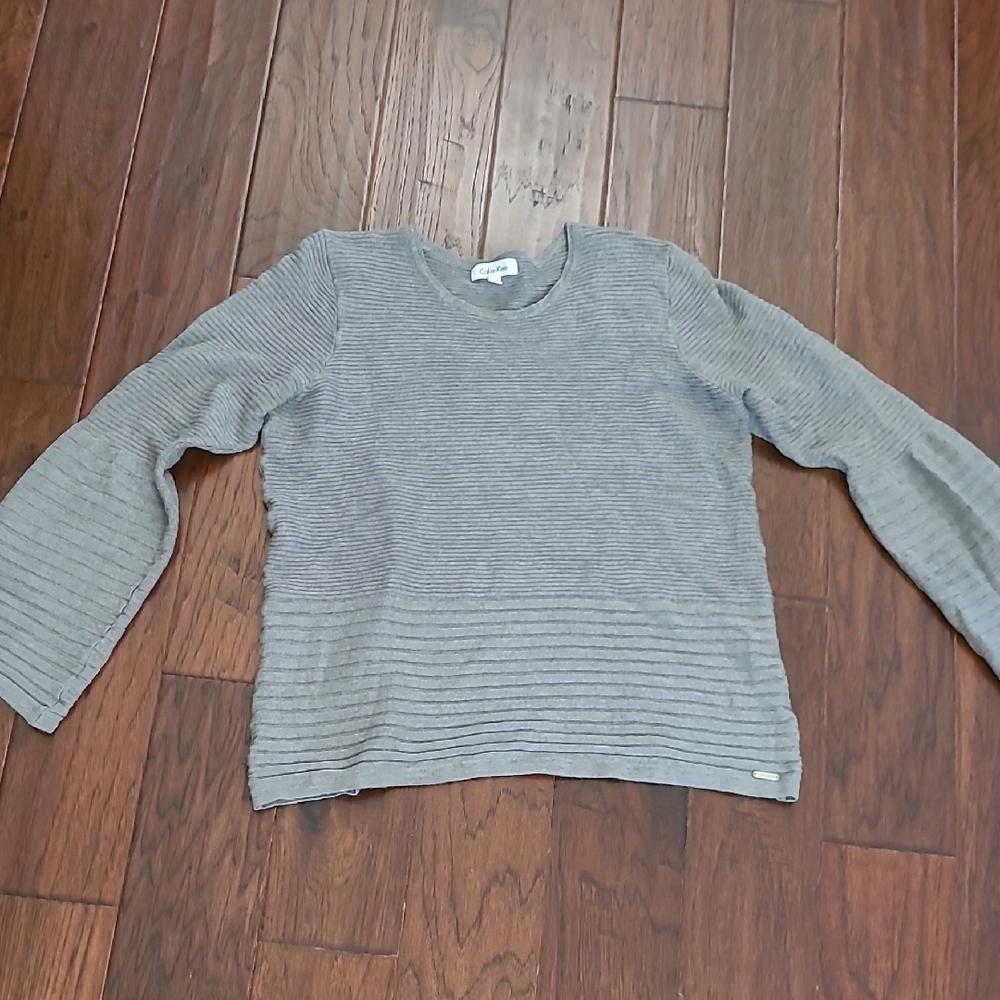 Calvin Klein Grey Crewneck Ribbed Sweater with Bell Sleeves size Large